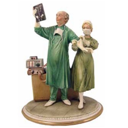 capodimonte porselein beeldje chirurg